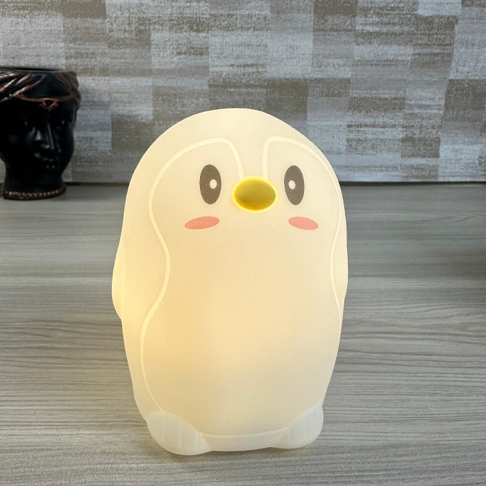 🐧 Little Penguin Lamp – Soft Silicone Night Light with Multicolor Glow 🌈✨
