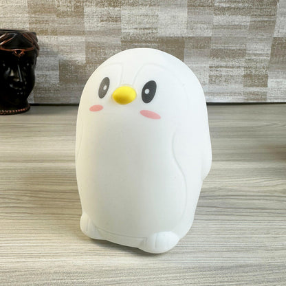 🐧 Little Penguin Lamp – Soft Silicone Night Light with Multicolor Glow 🌈✨