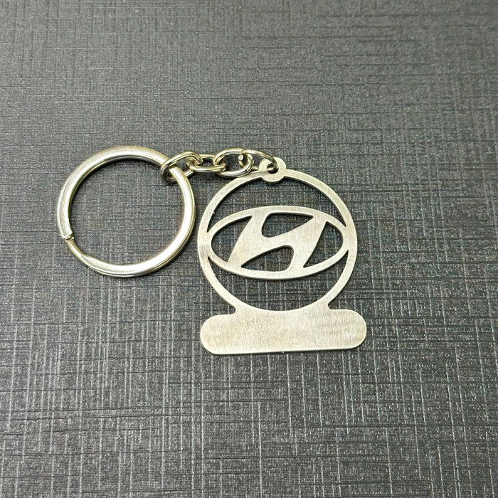 Name Engravable Metal Silver Keyring – Hyundai Logo