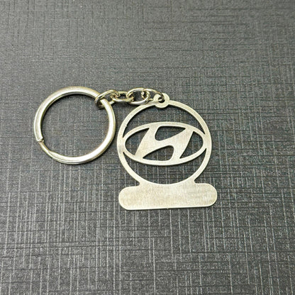 Name Engravable Metal Silver Keyring – Hyundai Logo