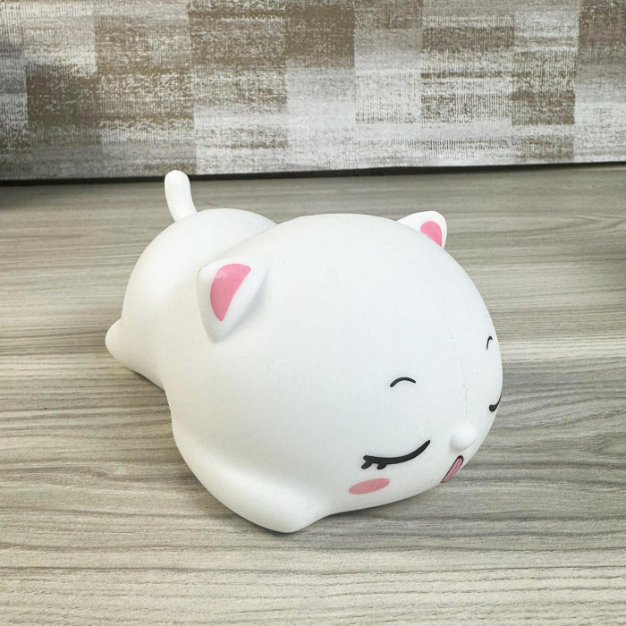 🐱 Little Snoring Cat Lamp – Soft Silicone Night Light with Multicolor Glow 🌈💤